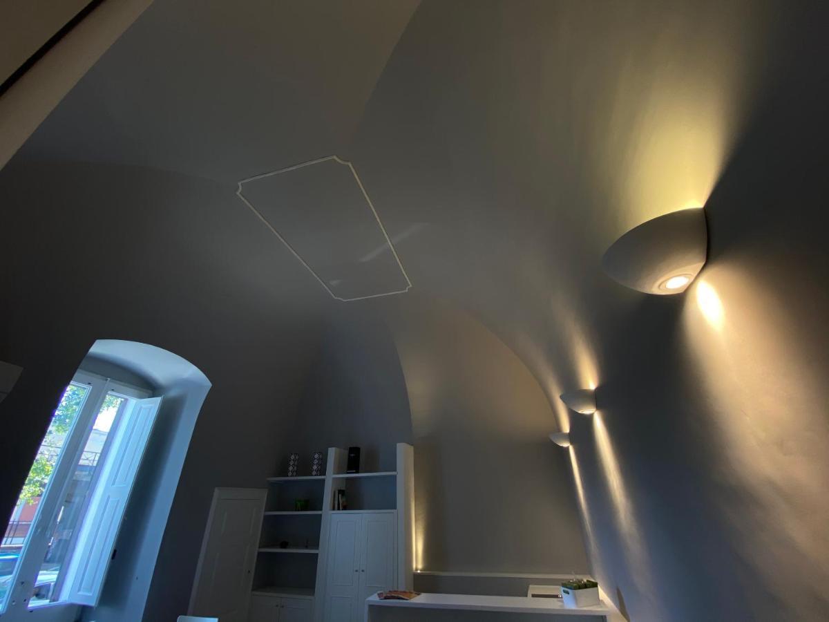 Suite 261 - Intero Appartamento Nel Centro Di Bari Bagian luar foto