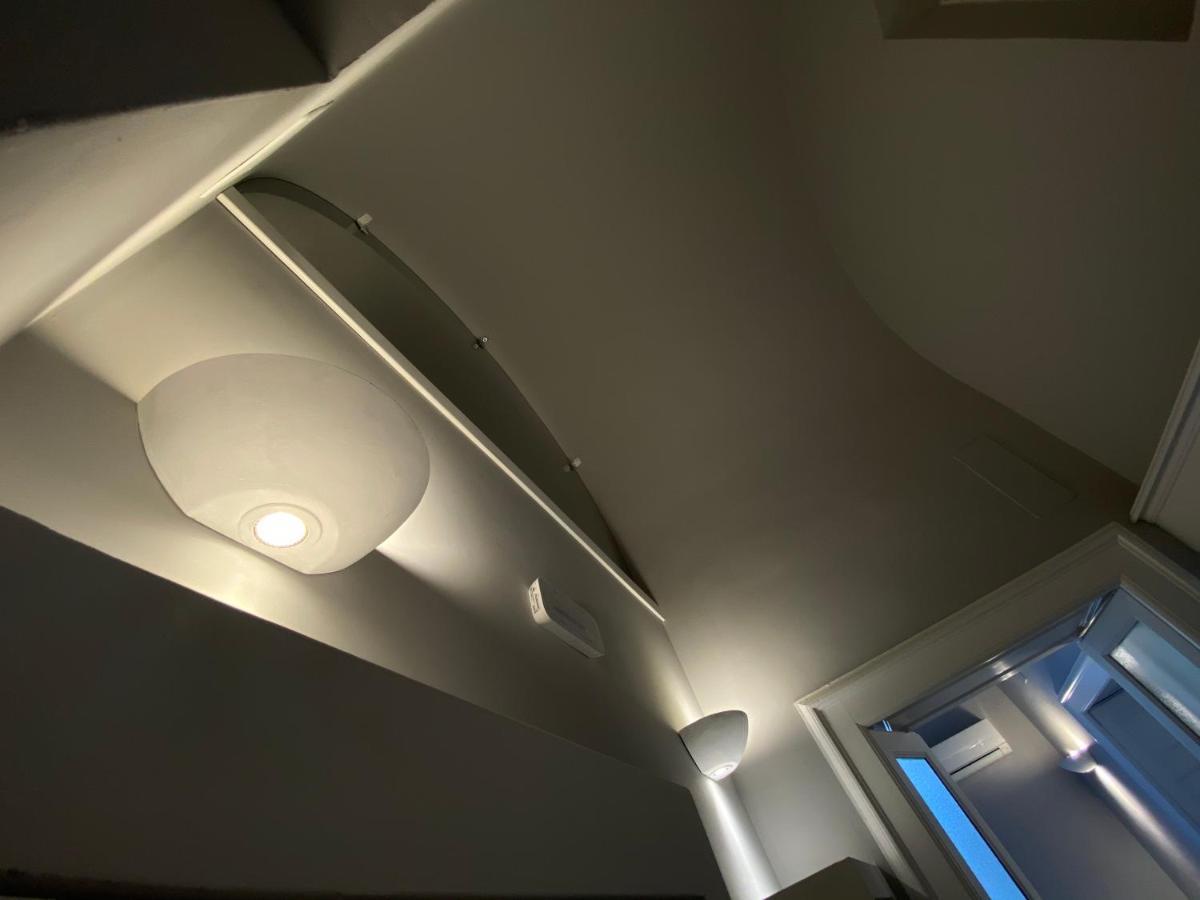 Suite 261 - Intero Appartamento Nel Centro Di Bari Bagian luar foto